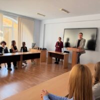 Никита Малютин на встрече с учащимися Гимназии имени А.Г. Ерицяна